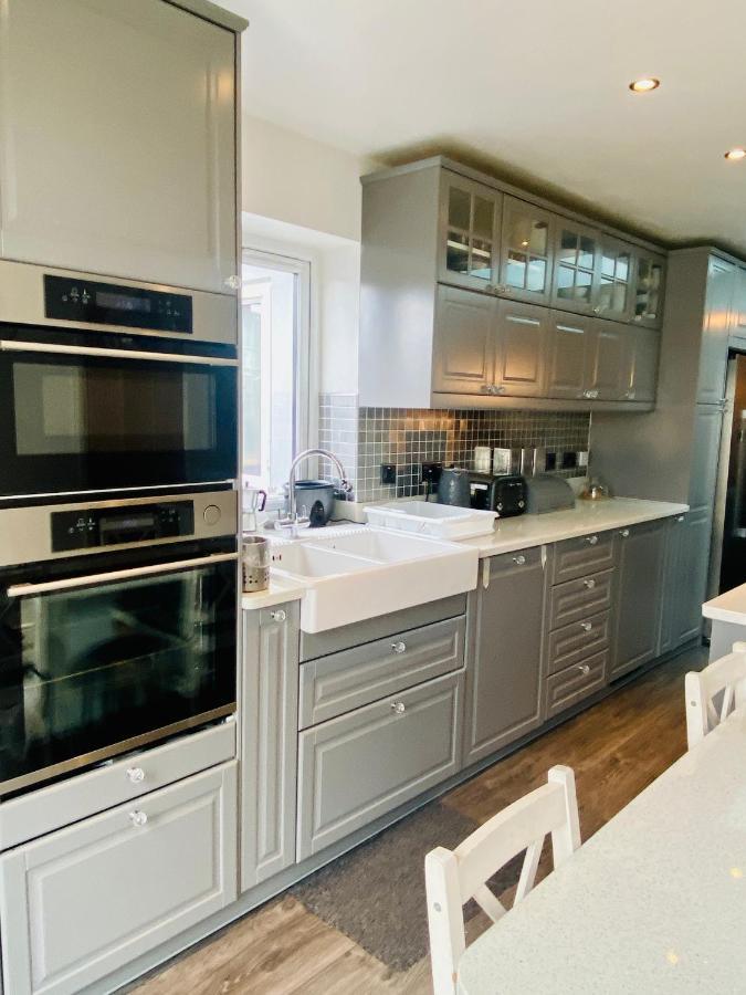 Hameway House- Stunning 4 Bedroom House With A Spacious Kitchen London Exterior photo
